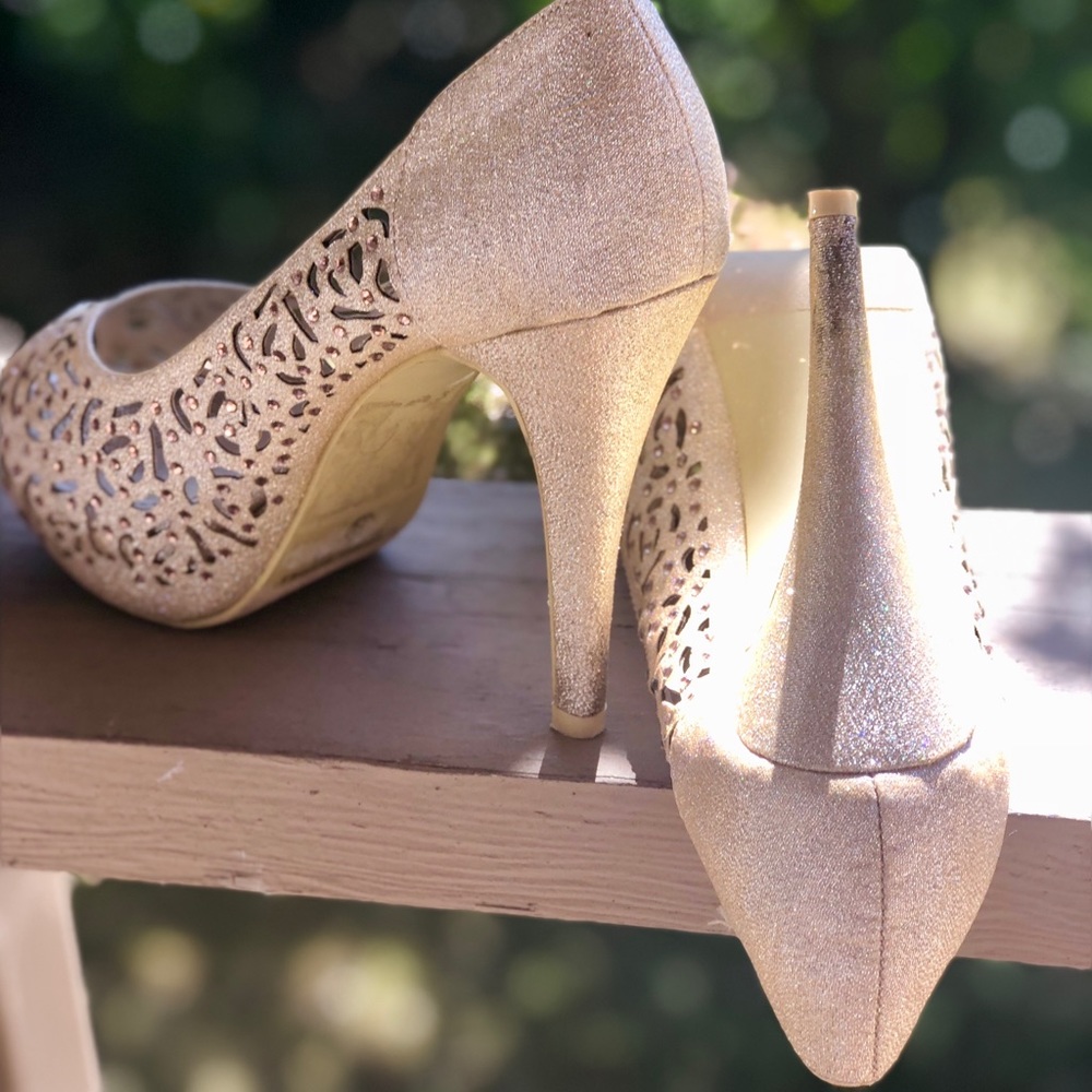 Top Moda Champagne Heels - Picture 5 of 7